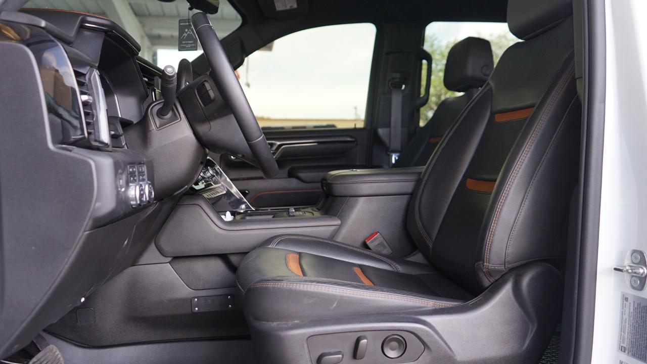 GMC Sierra 2500HD AT4 Crew Cab 4WD 2024