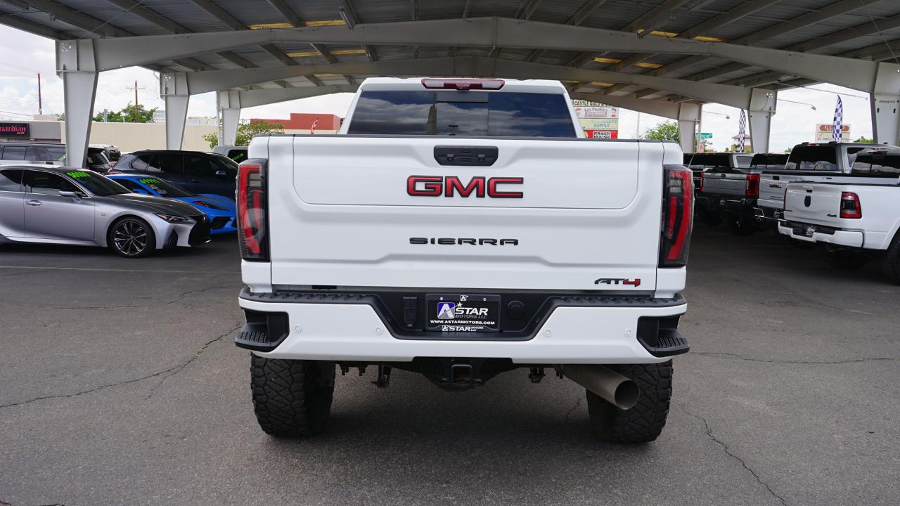 GMC Sierra 2500HD AT4 Crew Cab 4WD 2024