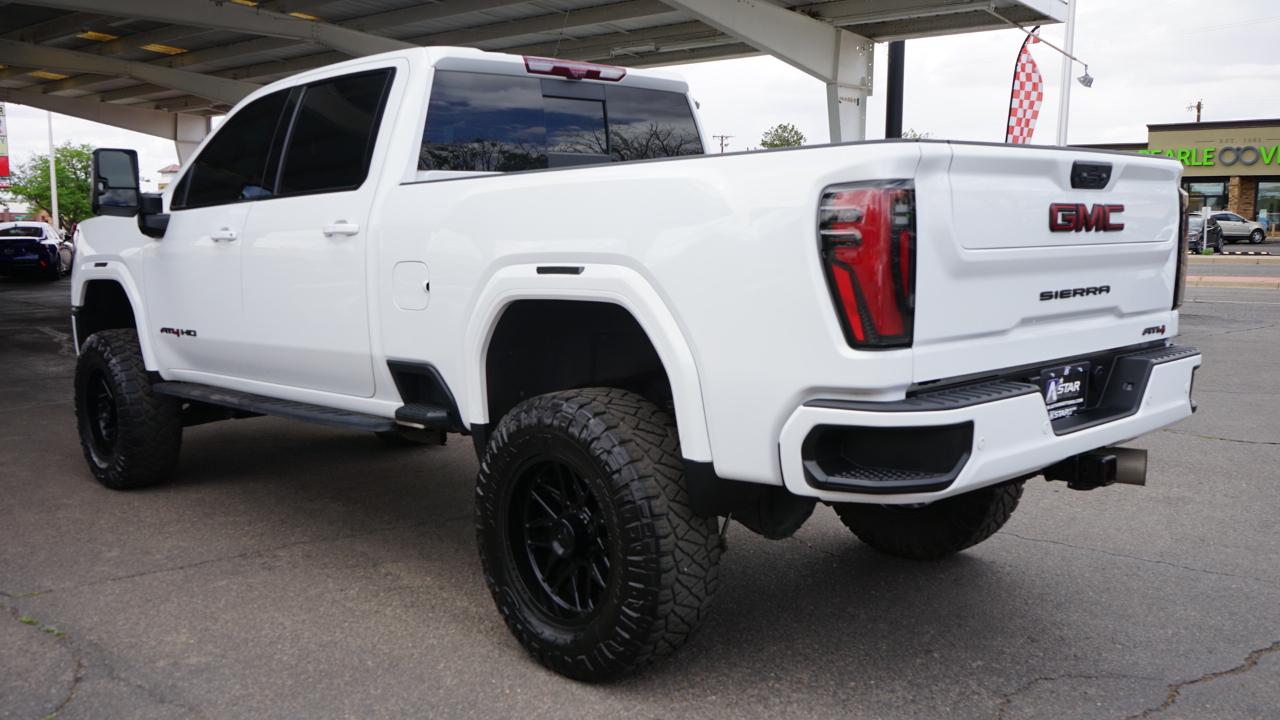 GMC Sierra 2500HD AT4 Crew Cab 4WD 2024