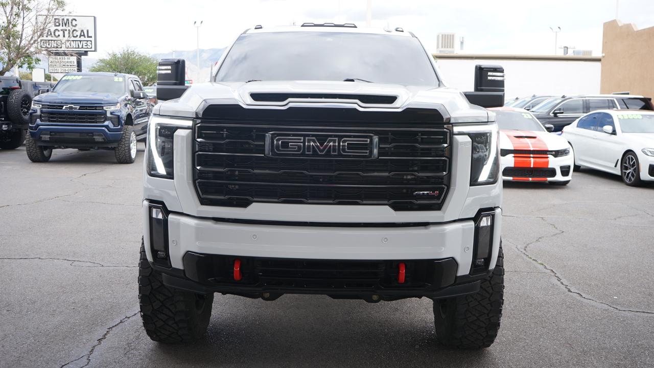 GMC Sierra 2500HD AT4 Crew Cab 4WD 2024