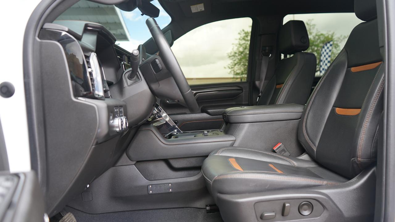 GMC Sierra 2500HD AT4 Crew Cab 4WD 2024