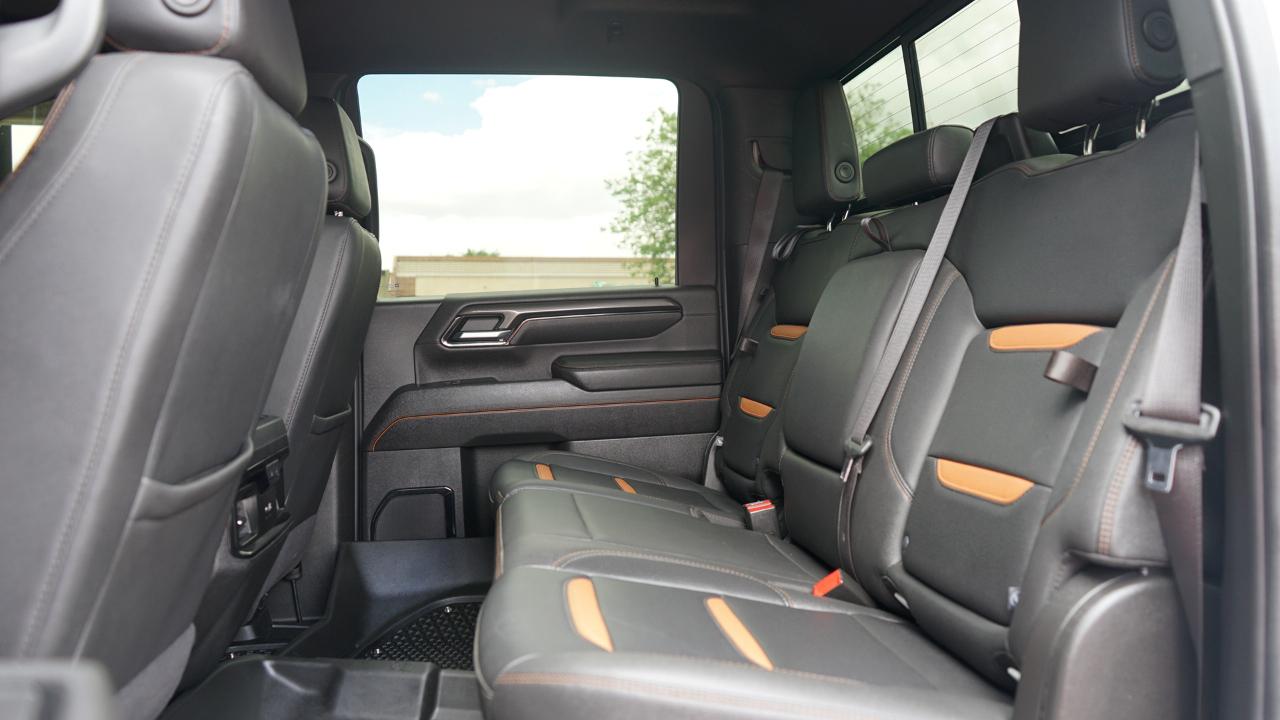 GMC Sierra 2500HD AT4 Crew Cab 4WD 2024