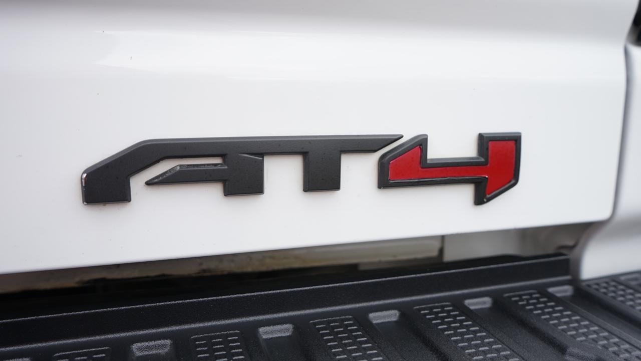 GMC Sierra 2500HD AT4 Crew Cab 4WD 2024
