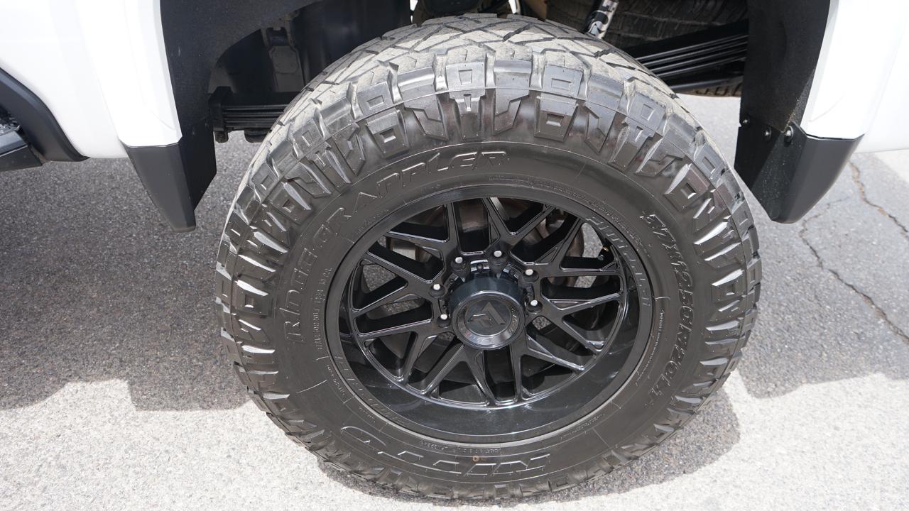 GMC Sierra 2500HD AT4 Crew Cab 4WD 2024