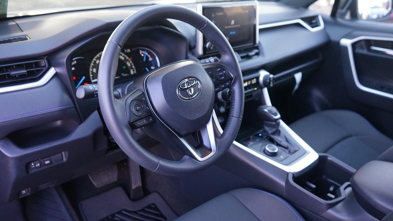 Toyota RAV4 Hybrid SE 2025