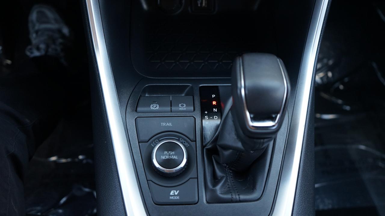 Toyota RAV4 Hybrid SE 2025