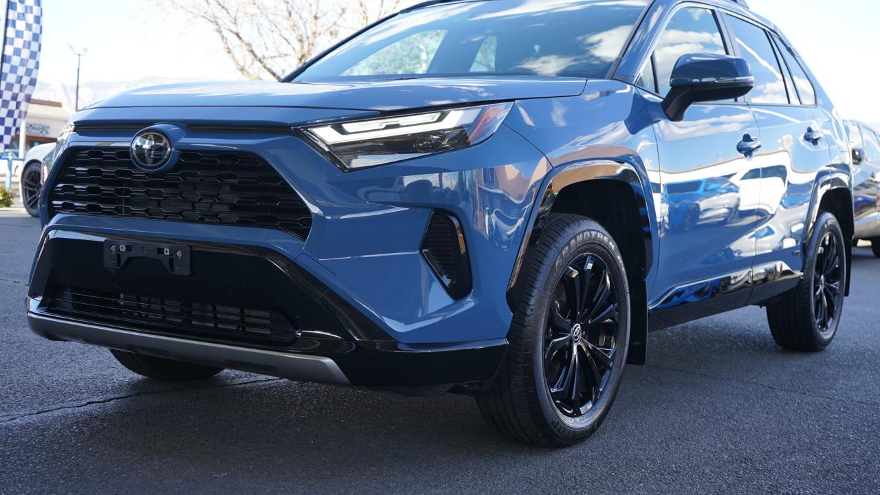 Toyota RAV4 Hybrid SE 2025