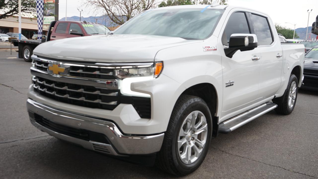 Chevrolet Silverado 1500 LTZ Crew Cab 4WD 2023