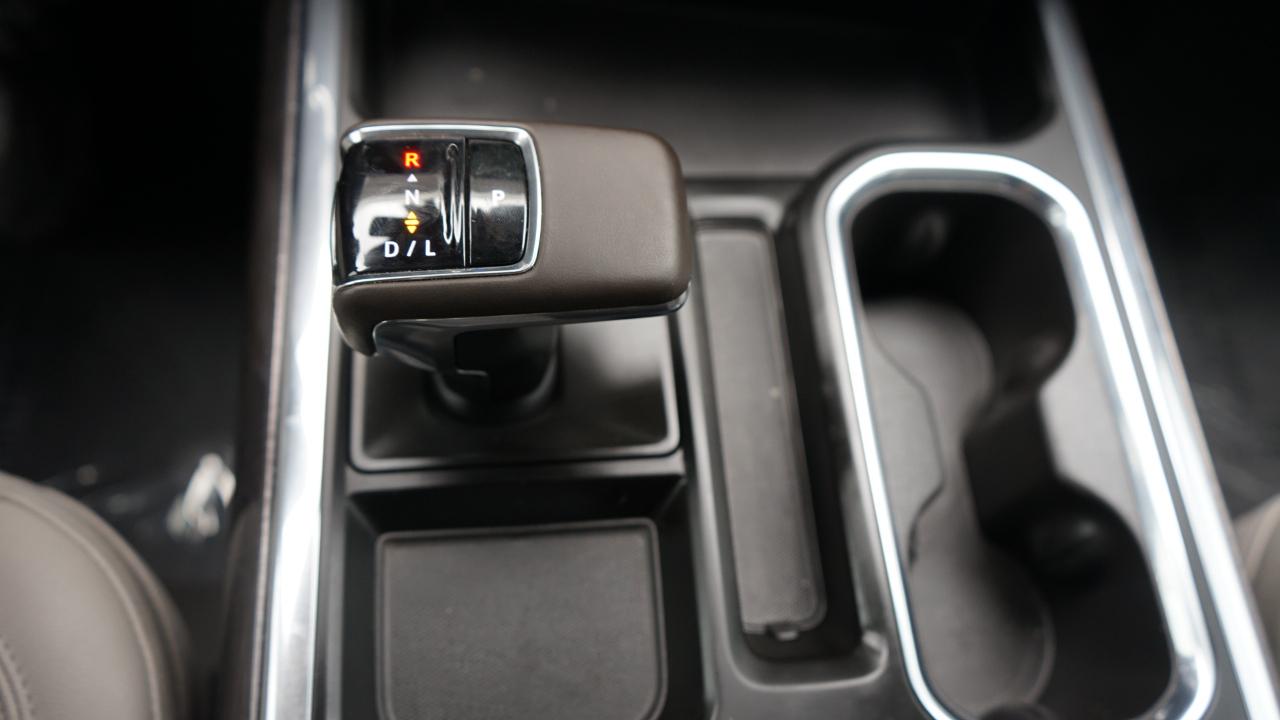 Chevrolet Silverado 1500 LTZ Crew Cab 4WD 2023