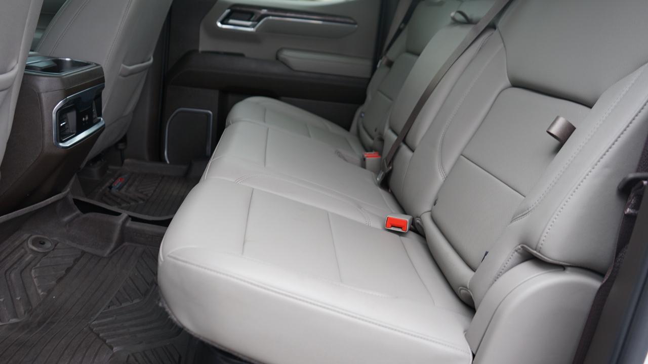Chevrolet Silverado 1500 LTZ Crew Cab 4WD 2023
