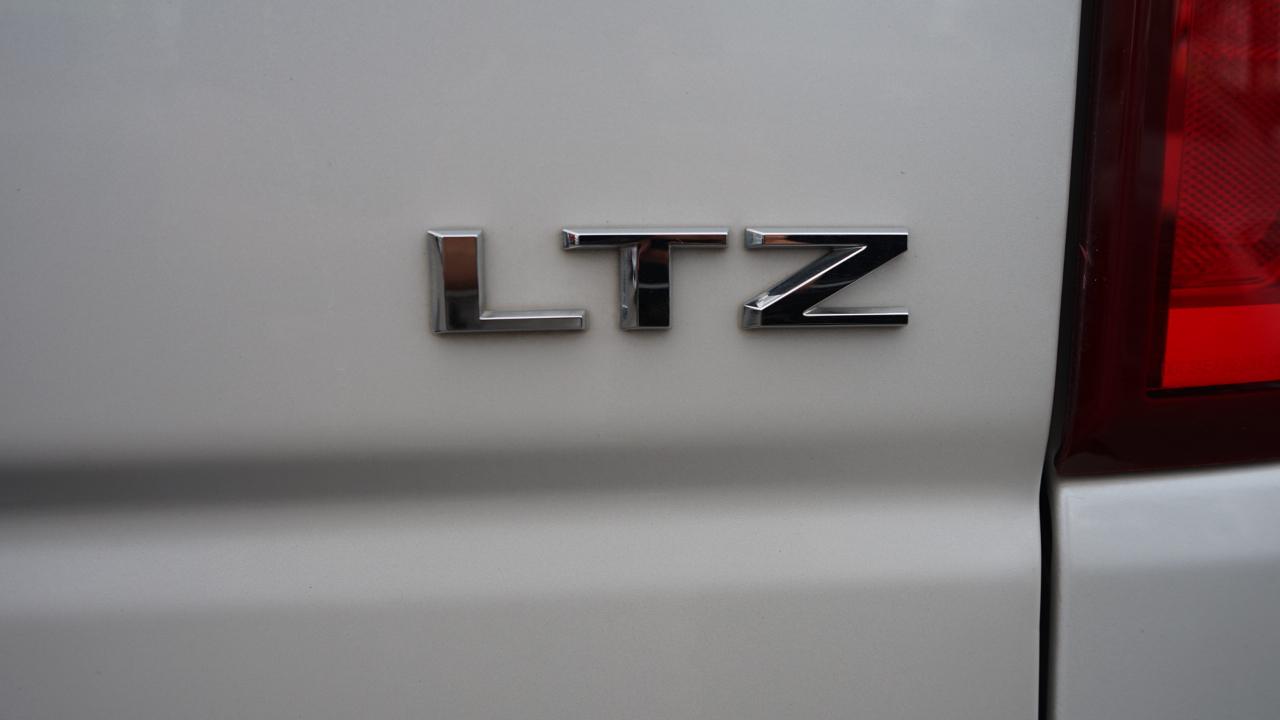 Chevrolet Silverado 1500 LTZ Crew Cab 4WD 2023