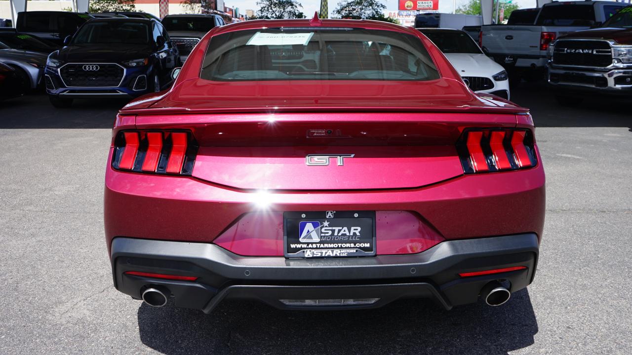 Ford Mustang GT Coupe 2025