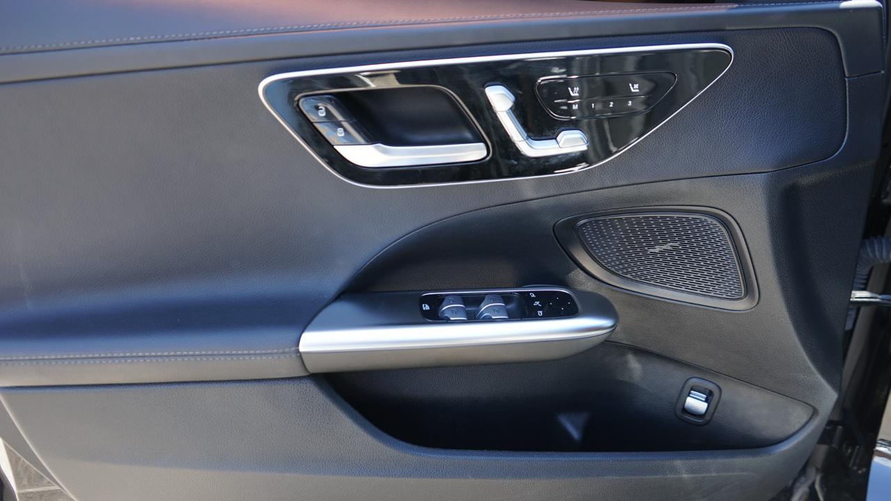 Mercedes-Benz C-Class C300 4MATIC Sedan 2022
