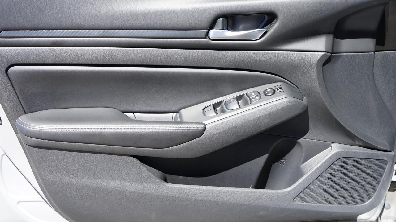Nissan Altima 2.5 SV Sedan 2024