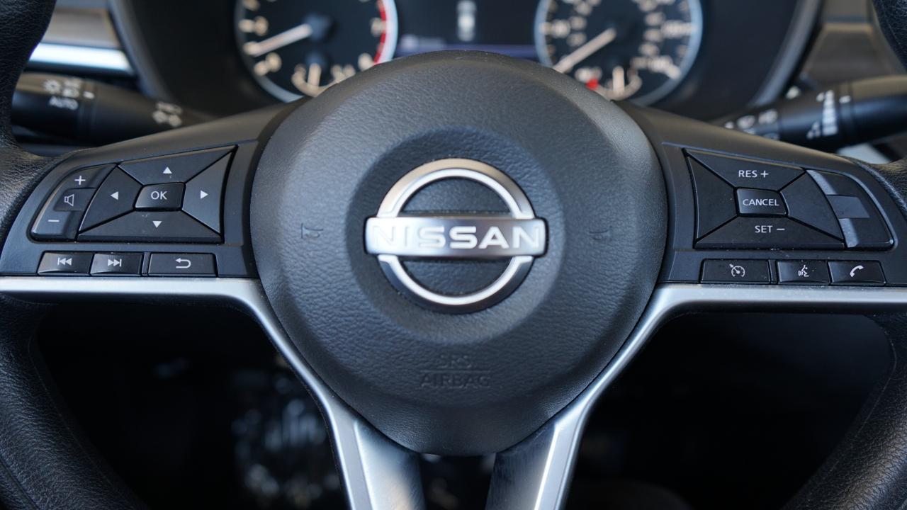 Nissan Altima 2.5 SV Sedan 2024