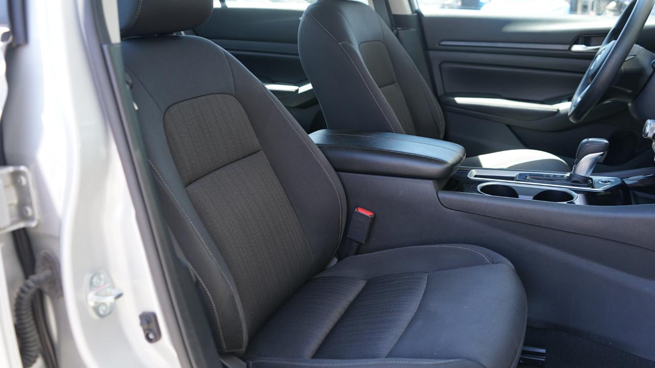 Nissan Altima 2.5 SV Sedan 2024
