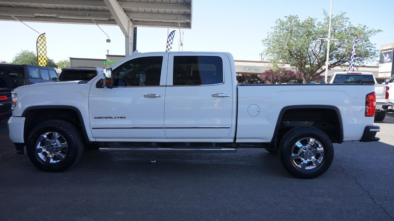 GMC Sierra 2500HD available WiFi 4WD Crew Cab 153.7" Denali 2015