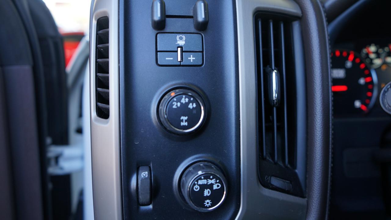 GMC Sierra 2500HD available WiFi 4WD Crew Cab 153.7" Denali 2015