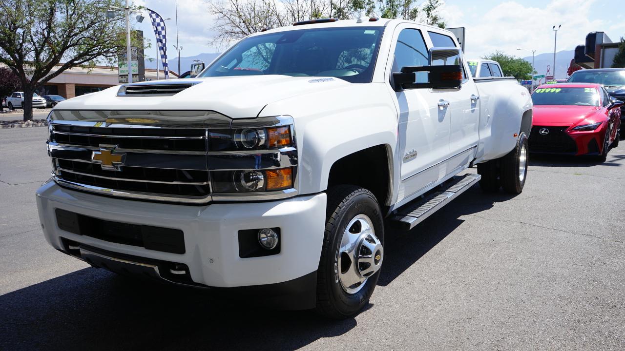 Chevrolet Silverado 3500HD 4WD Crew Cab 167.7" High Country 2019