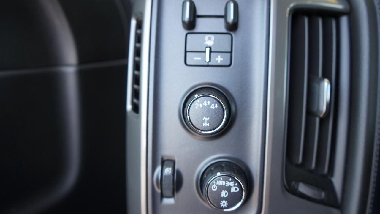 Chevrolet Silverado 3500HD 4WD Crew Cab 167.7" High Country 2019
