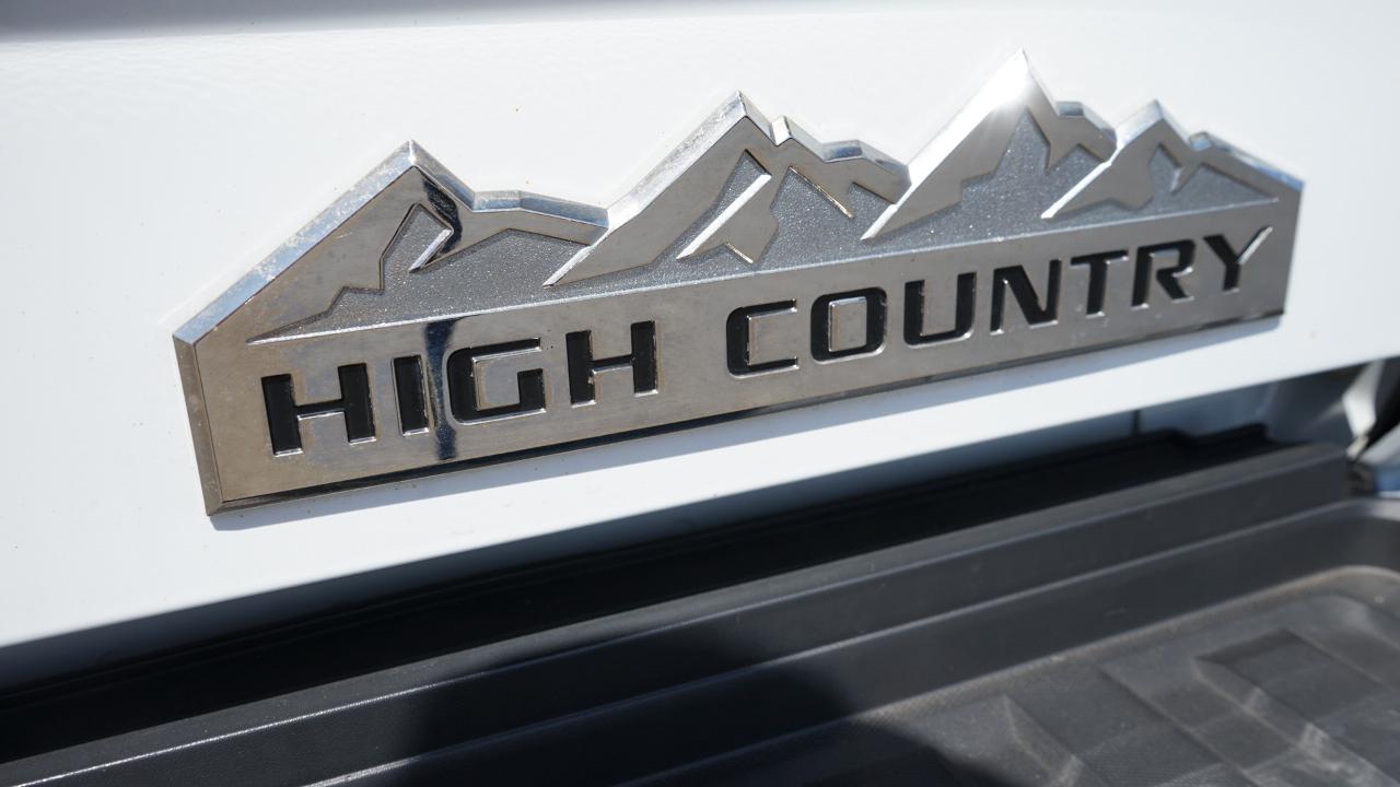 Chevrolet Silverado 3500HD 4WD Crew Cab 167.7" High Country 2019