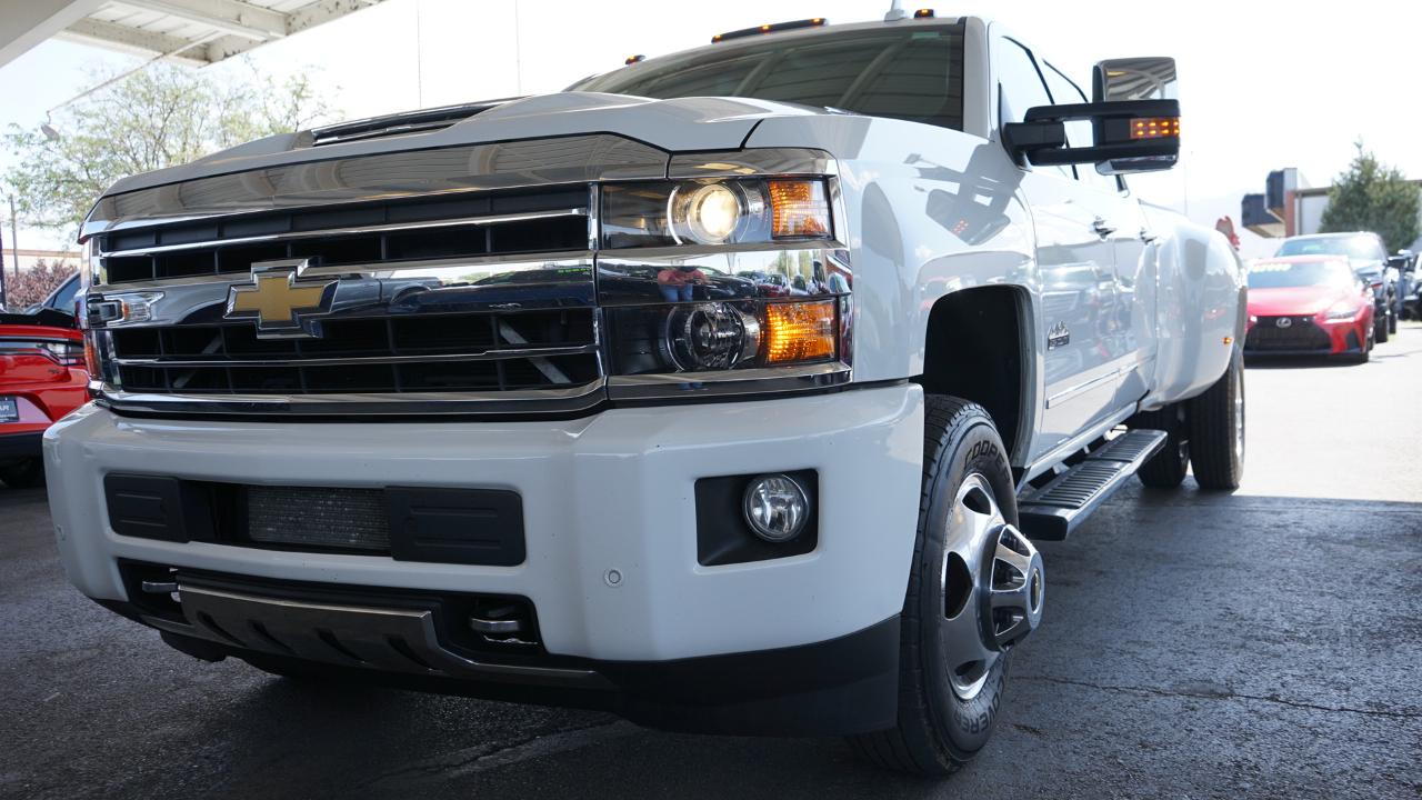 Chevrolet Silverado 3500HD 4WD Crew Cab 167.7" High Country 2019