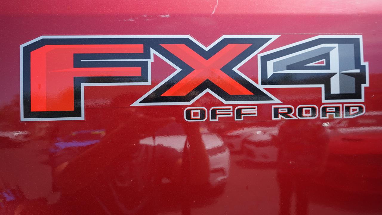 Ford Super Duty F-250 SRW Platinum 4WD Crew Cab 6.75' Box 2017