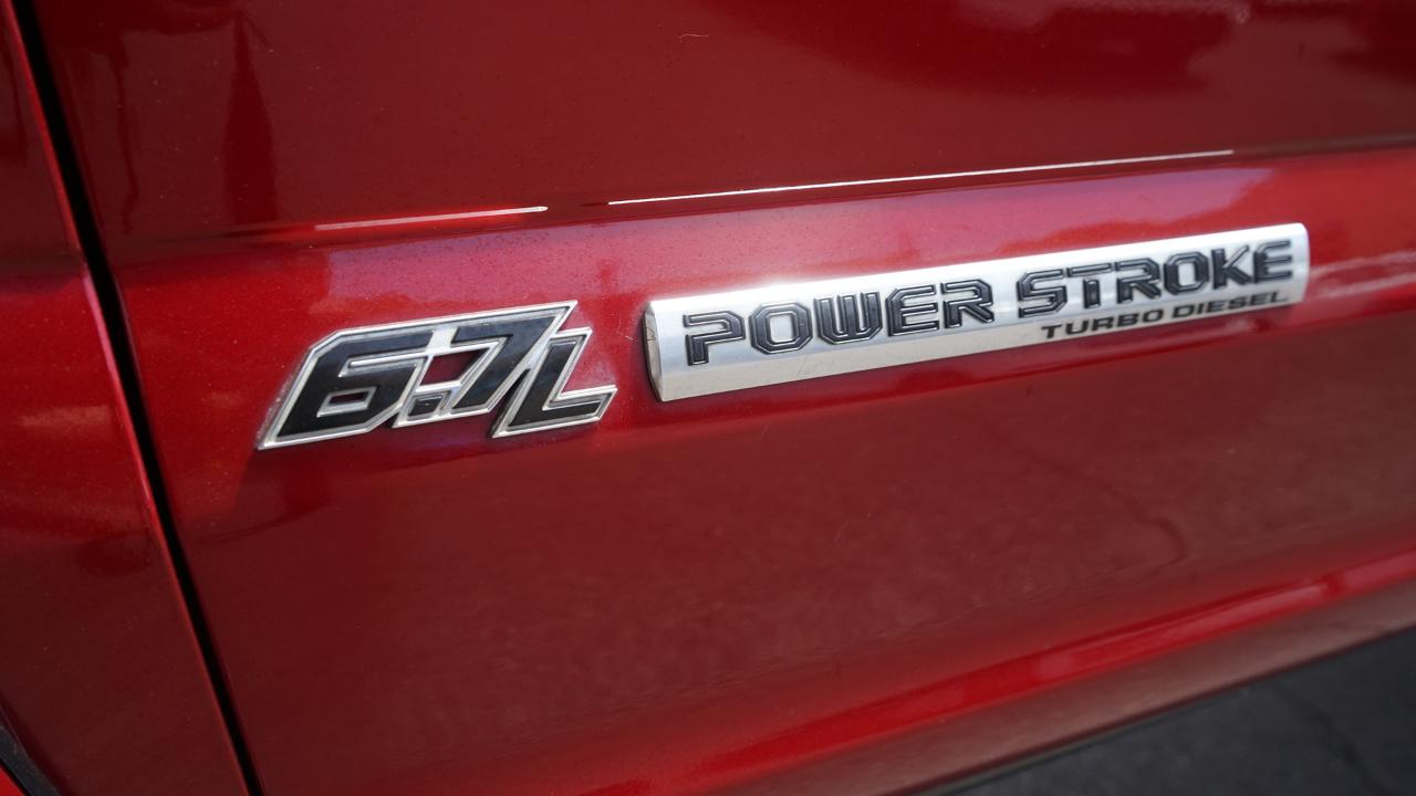 Ford Super Duty F-250 SRW Platinum 4WD Crew Cab 6.75' Box 2017