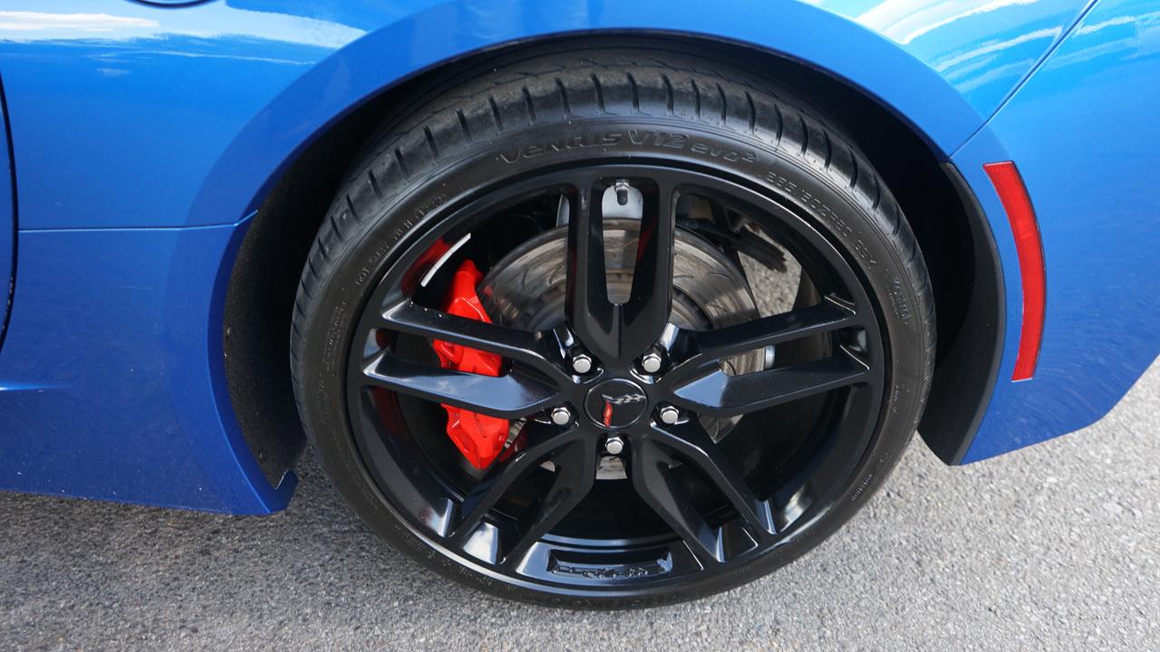 Chevrolet Corvette 2dr Stingray Z51 Cpe w/3LT 2016
