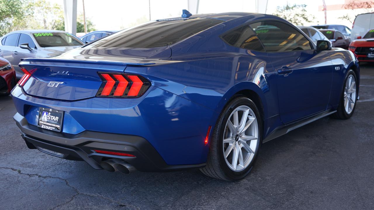 Ford Mustang GT Fastback 2024