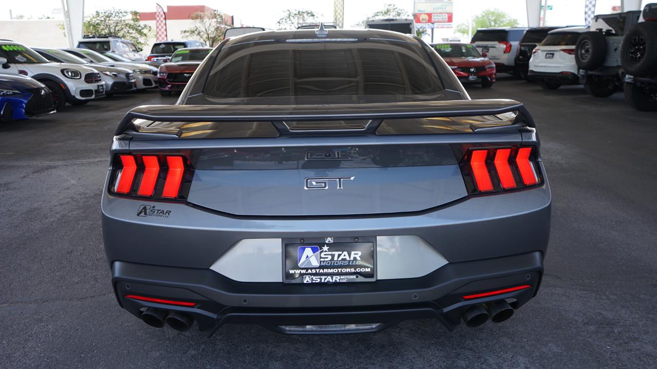 Ford Mustang GT Fastback 2025
