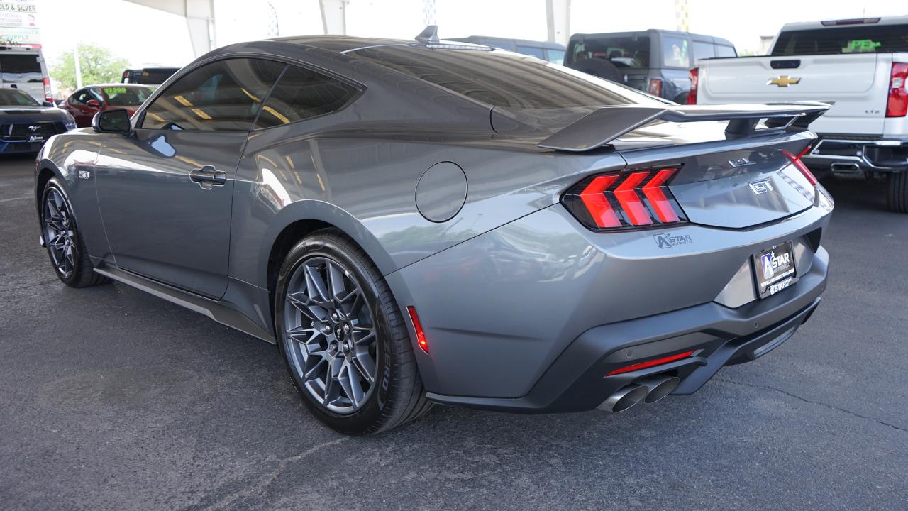 Ford Mustang GT Fastback 2025