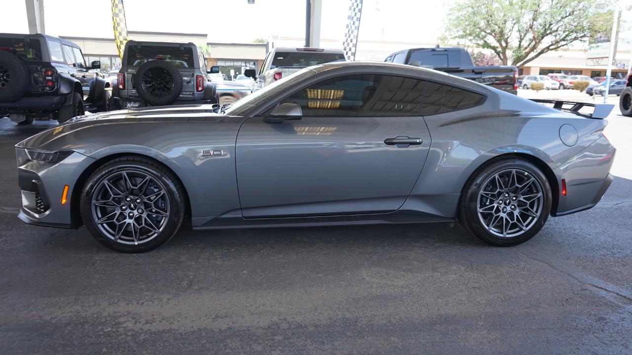 Ford Mustang GT Fastback 2025