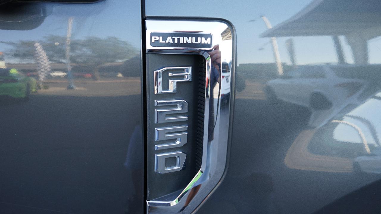 Ford Super Duty F-250 SRW Platinum 4WD Crew Cab 6.75' Box 2018