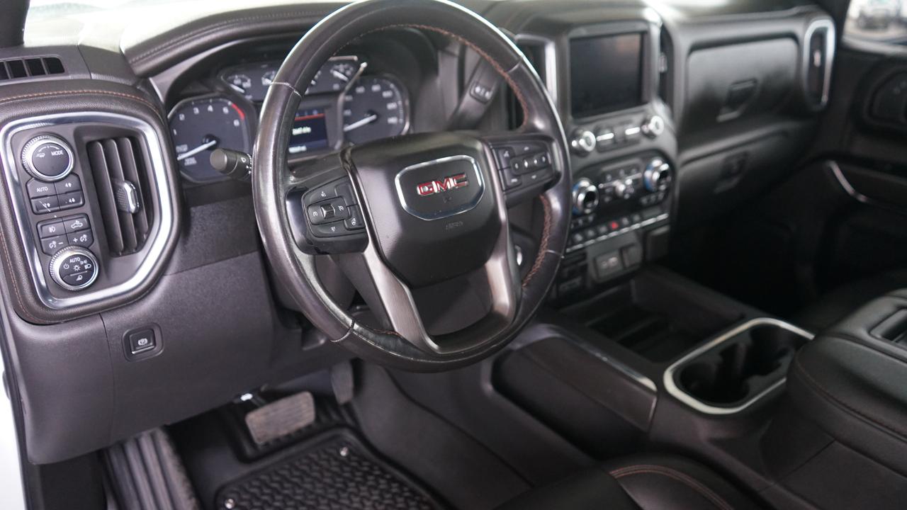 GMC Sierra 1500 4WD Crew Cab 147" AT4 2021