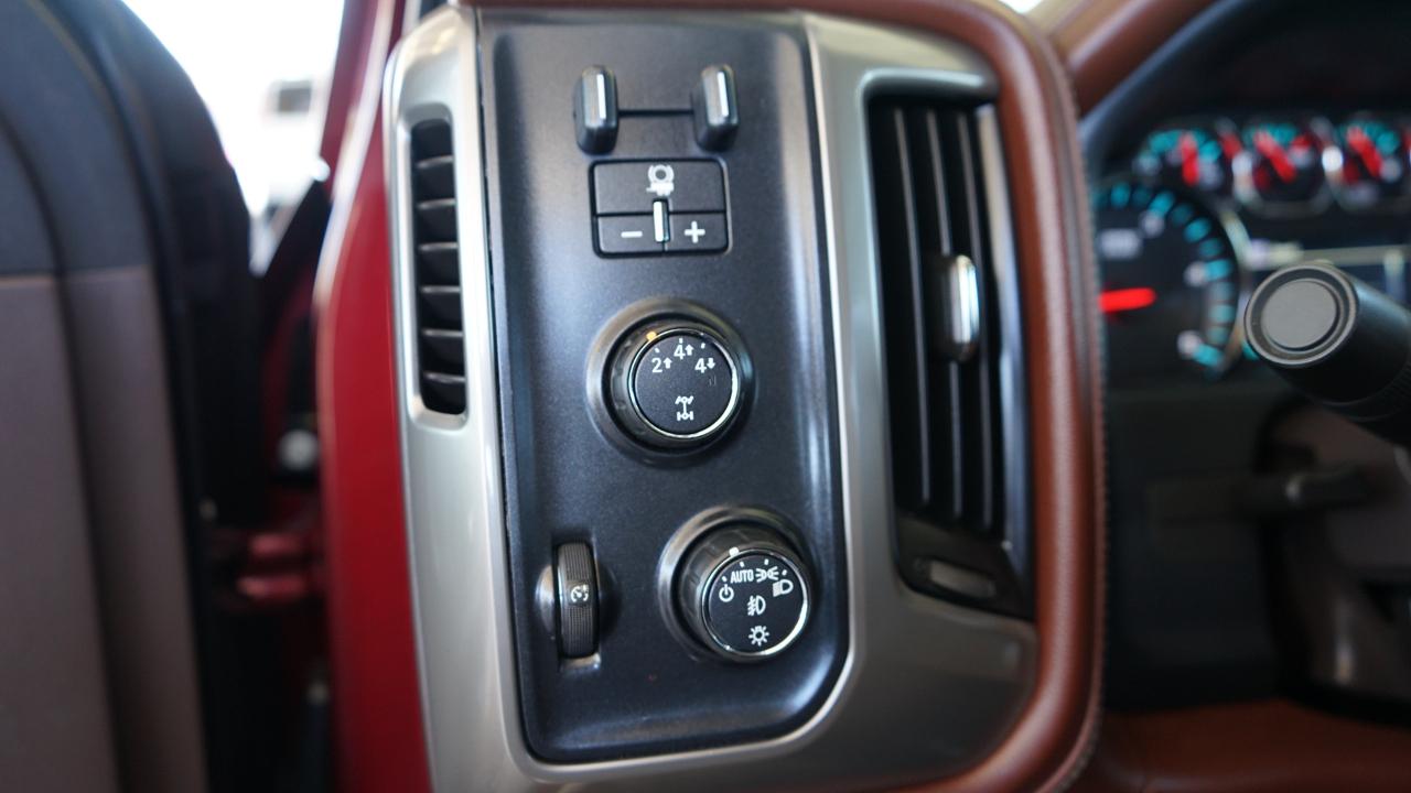 Chevrolet Silverado 3500HD 4WD Crew Cab 167.7" High Country 2016