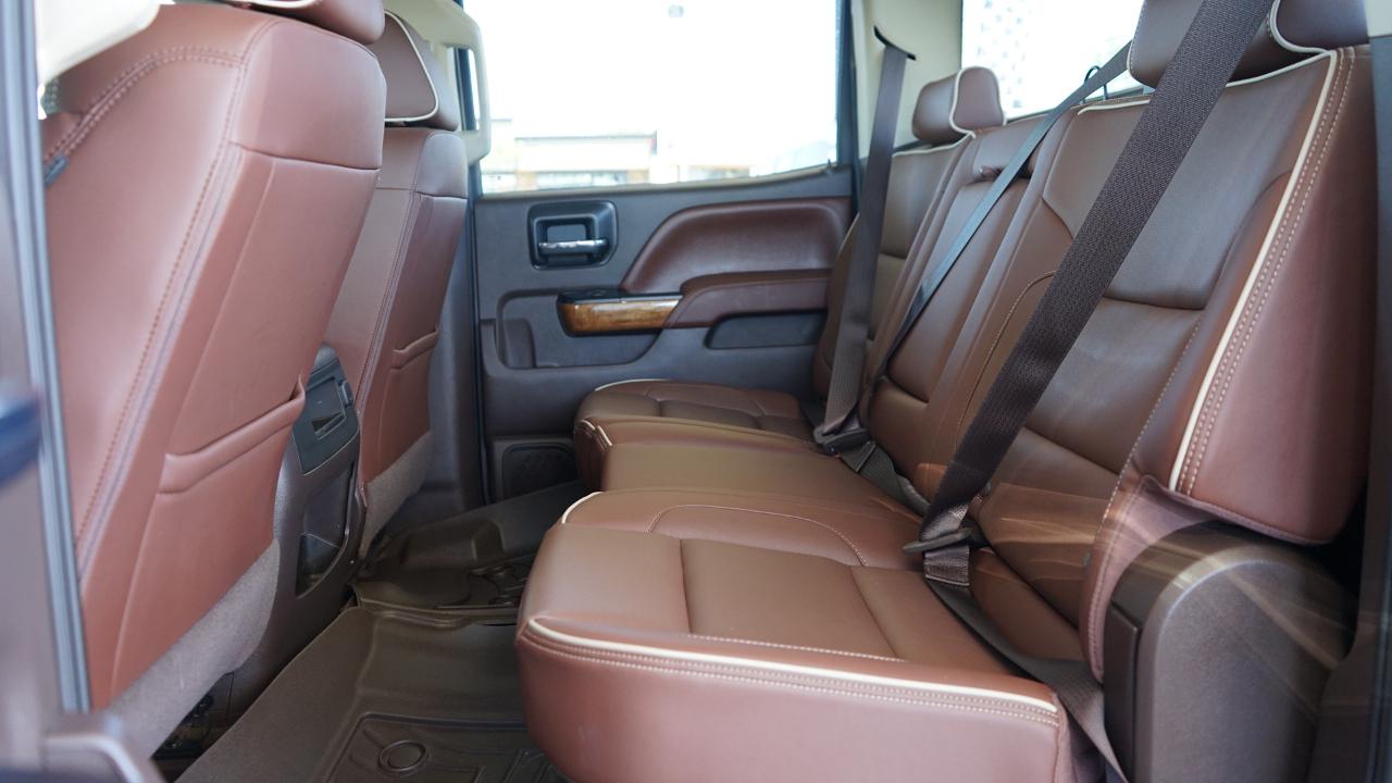 Chevrolet Silverado 3500HD 4WD Crew Cab 167.7" High Country 2016