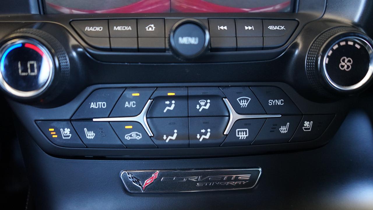 Chevrolet Corvette 2dr Stingray Z51 Cpe w/3LT 2016