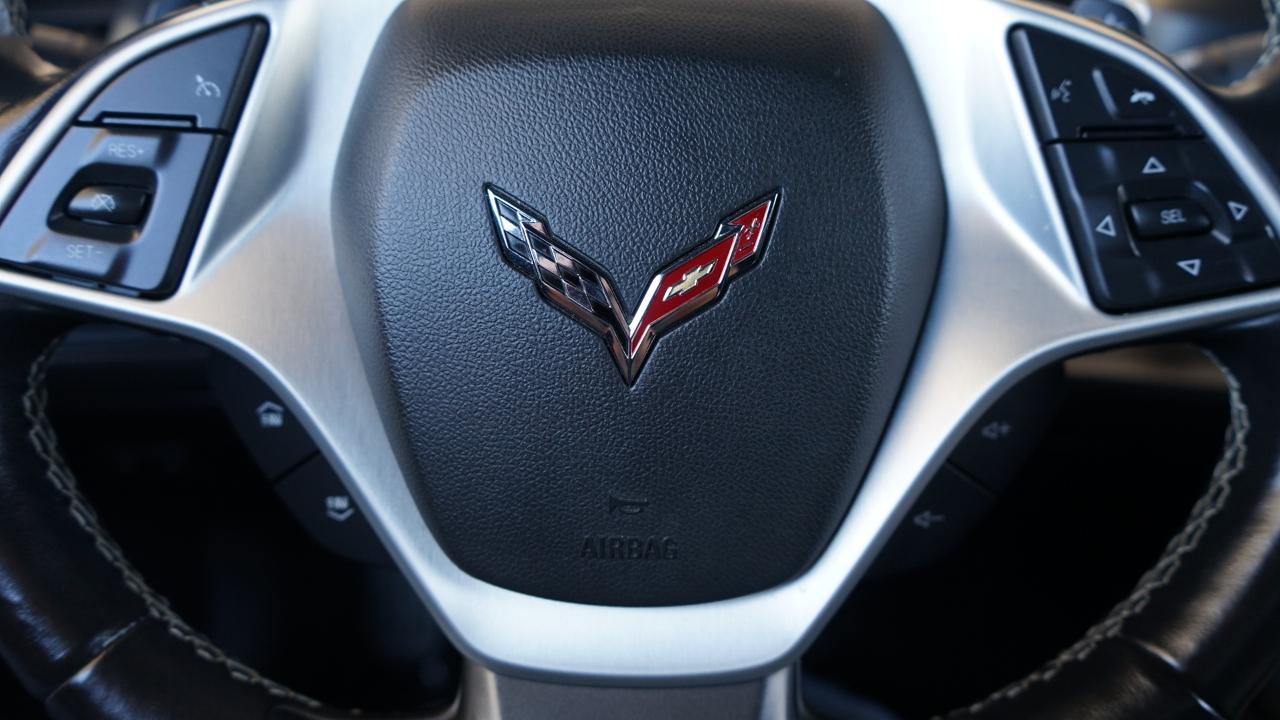 Chevrolet Corvette 2dr Stingray Z51 Cpe w/3LT 2016