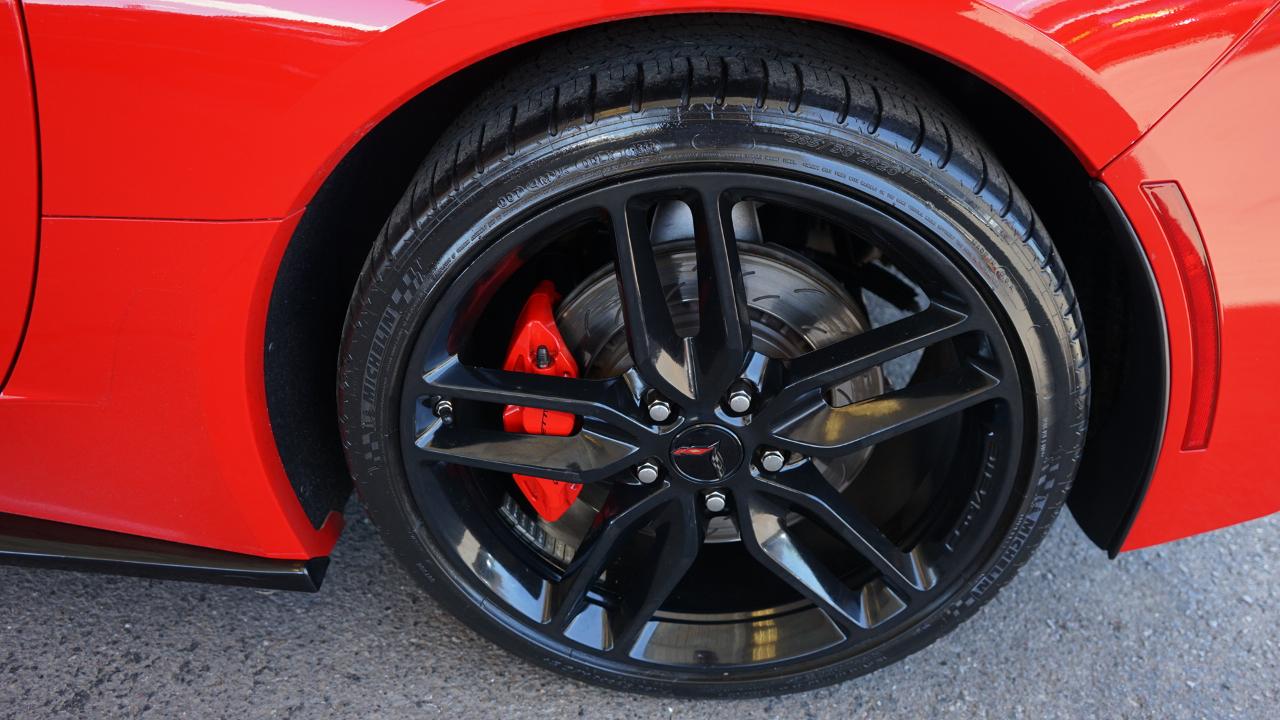 Chevrolet Corvette 2dr Stingray Z51 Cpe w/3LT 2016