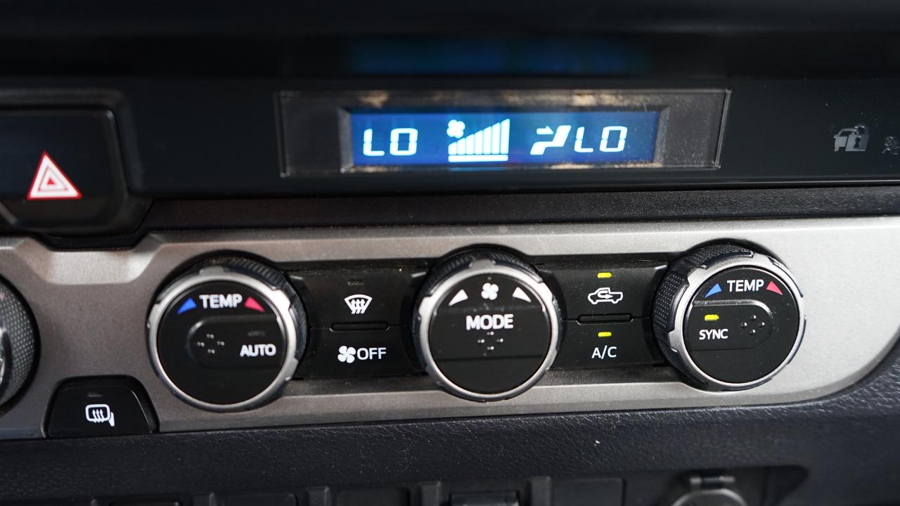 Toyota Tacoma 4WD SR Double Cab 5' Bed V6 AT (Natl) 2022
