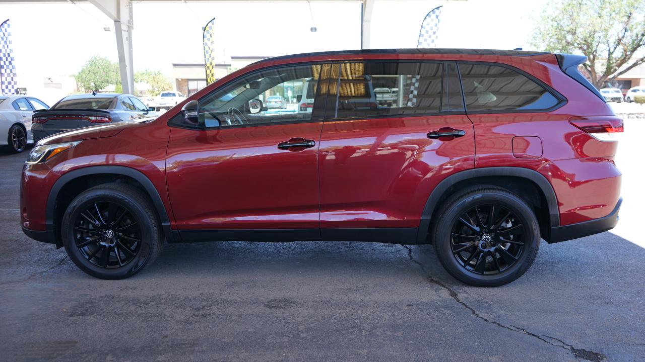 Toyota Highlander SE V6 FWD (Natl) 2019