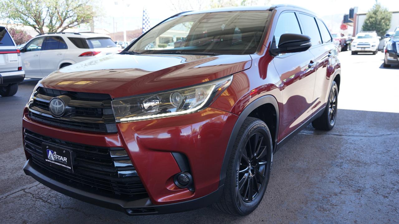 Toyota Highlander SE V6 FWD (Natl) 2019
