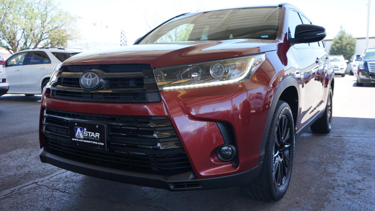 Toyota Highlander SE V6 FWD (Natl) 2019