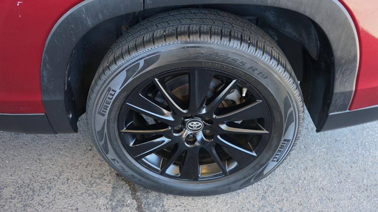 Toyota Highlander SE V6 FWD (Natl) 2019