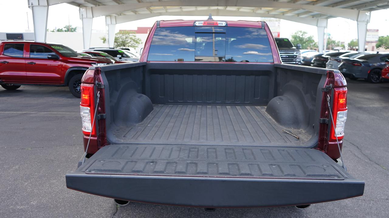 RAM 1500 Big Horn 4x4 Crew Cab 5'7" Box 2020