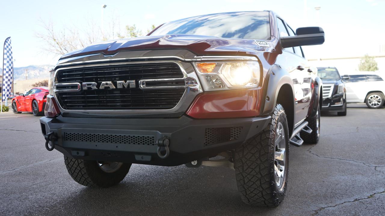 RAM 1500 Big Horn 4x4 Crew Cab 5'7" Box 2020