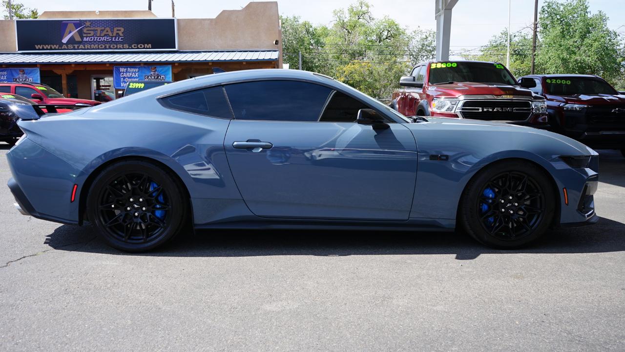 Ford Mustang GT Fastback 2024