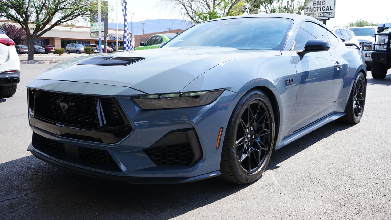 Ford Mustang GT Fastback 2024