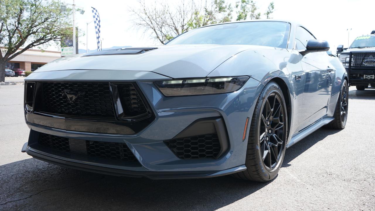 Ford Mustang GT Fastback 2024